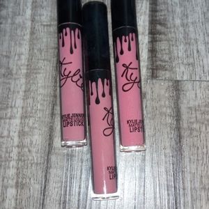 Kylie Jenner Cosmetics matte liquid lipstick